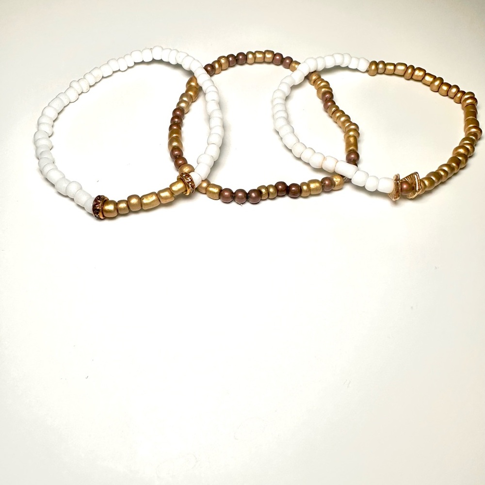 Elegant Gold and White Beaded Bracelet Set